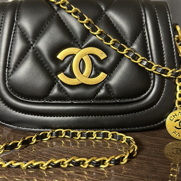 Vintage Chanel CC Mini Bag - Picture 3 of 17